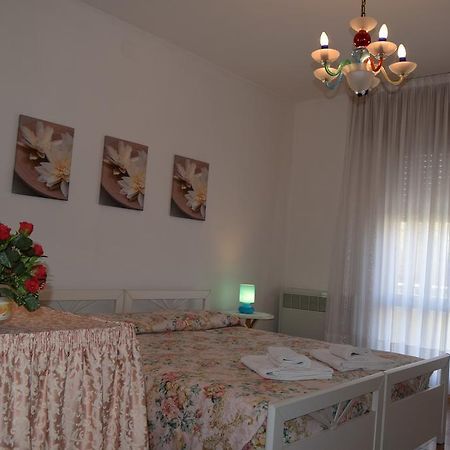 Casa Vacanza E Per Lavoro Elena E Carla 斯皮内亚 外观 照片
