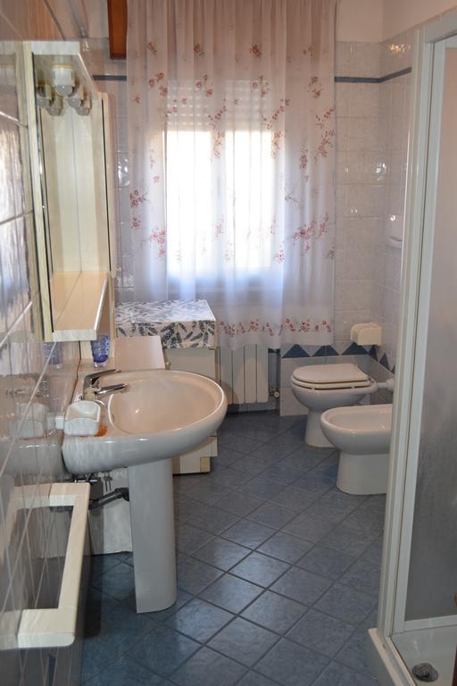 Casa Vacanza E Per Lavoro Elena E Carla 斯皮内亚 外观 照片