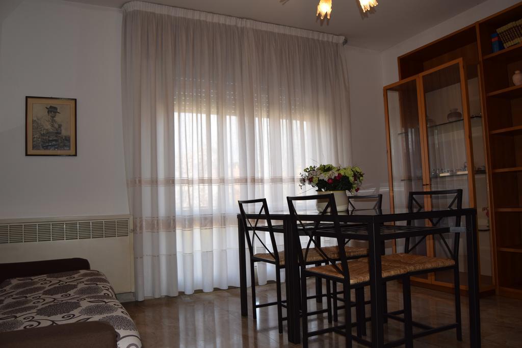 Casa Vacanza E Per Lavoro Elena E Carla 斯皮内亚 外观 照片