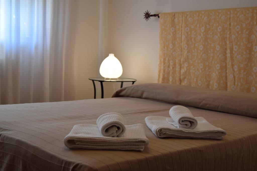 Casa Vacanza E Per Lavoro Elena E Carla 斯皮内亚 外观 照片