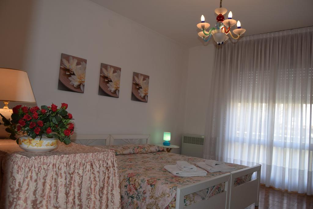 Casa Vacanza E Per Lavoro Elena E Carla 斯皮内亚 外观 照片
