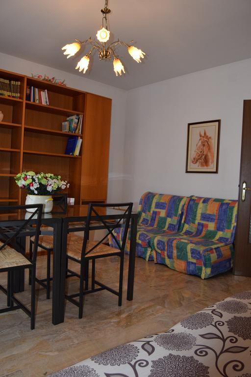 Casa Vacanza E Per Lavoro Elena E Carla 斯皮内亚 外观 照片
